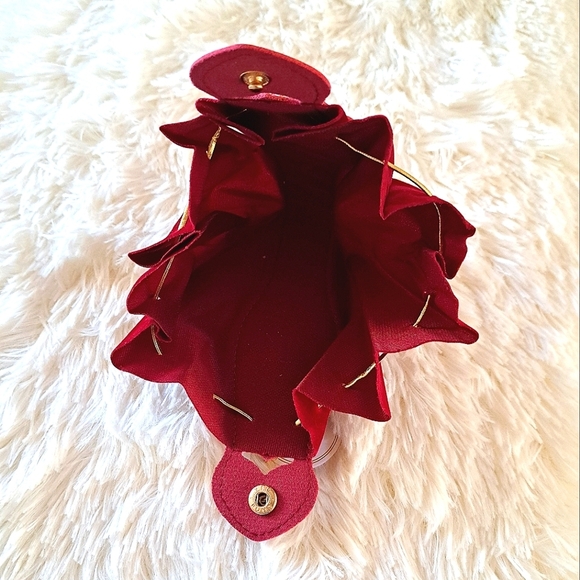 Travel Jewerly Pouch With Pearl Accent Charm - Picture 3 of 3